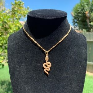 Gold snake necklace 🐍